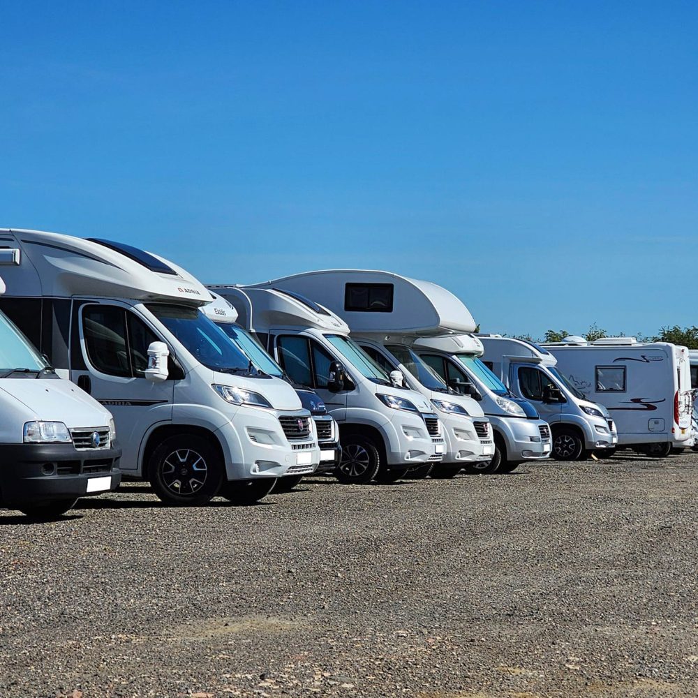 caravans-header-blanked